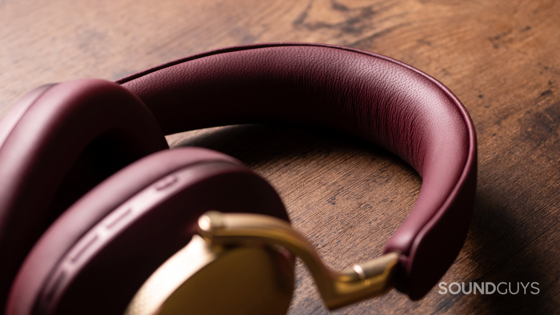 bowers-and-wilkins-px8-band A photo of the Bowers & Wilkins PX8