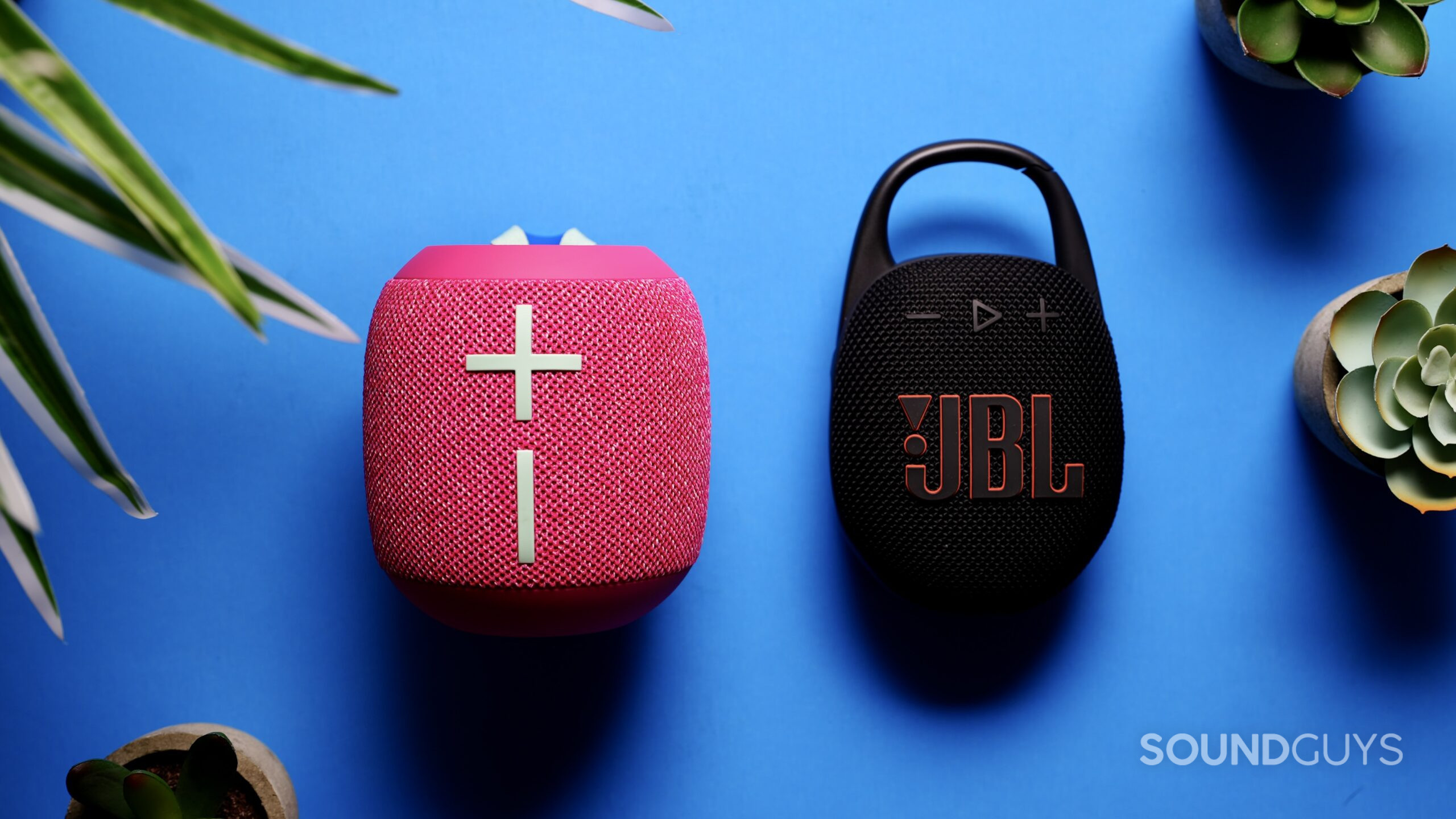 UE Wonderboom 4 A UE Wonderboom 4 next to a JBL Clip 5